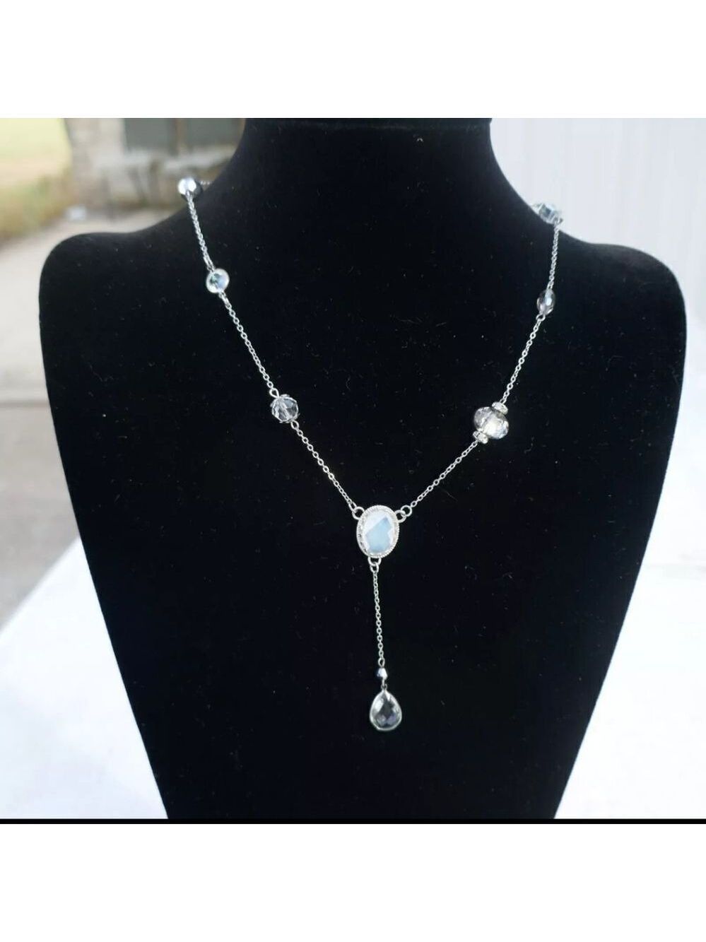 Ali Kahn New York Y-drop Necklace Opaque Clear Crystals Silvertone 18 inch - Picture 2 of 7
